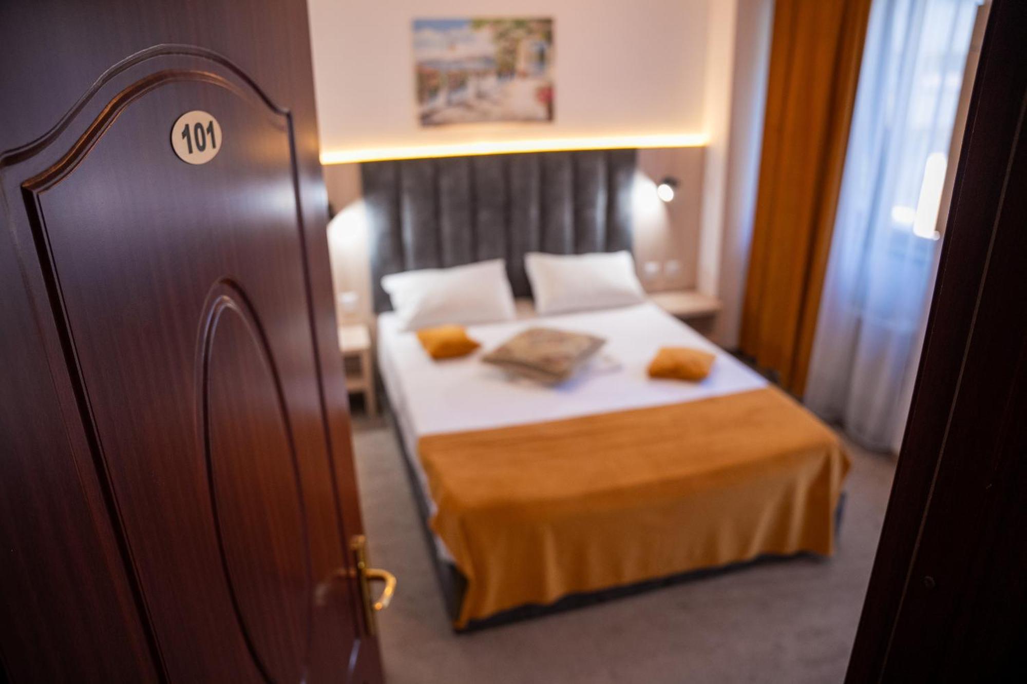 Cantemir Hotel 3*